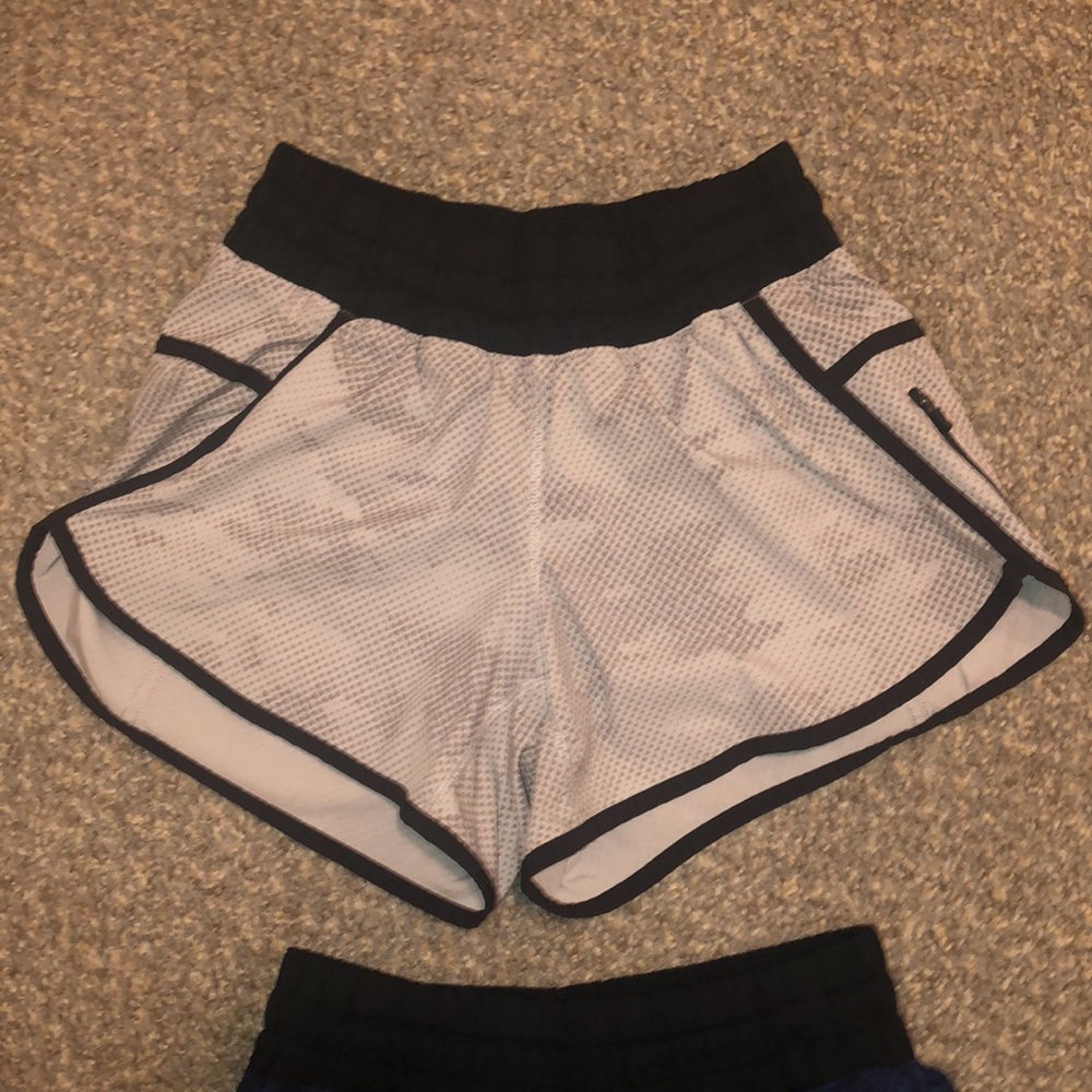 Lululemon Tracker Shorts. 4 - image 2